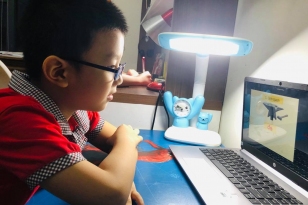 Hà Nội lên phương án sẵn sàng đón học sinh trở lại trường khi điều kiện cho phép