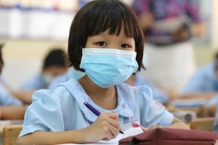 Năm học mới với nhiều nỗi lo của học sinh có 8 người thân là F0 ở TP.HCM
